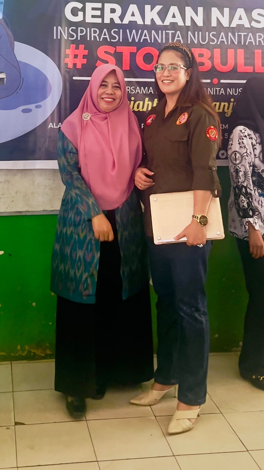 DPK SIDRAP PROVINSI SULAWESI SELATAN Ketua : Viena Silka Nawara Bersama Kepala Sekolah SD Lainungan Hasniati, S.pd., M.pd