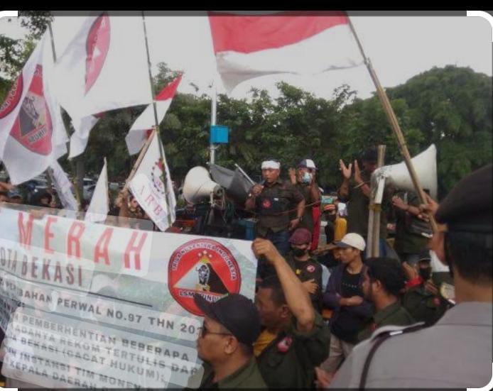 Ketua LSM-Trinusa Mandor Baya Kembali Soroti Rotasi mutasi di Pemkot Bekasi